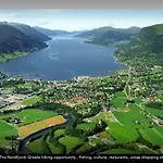 Koselig Landsbyhus I Nordfjord Nordfjordeid