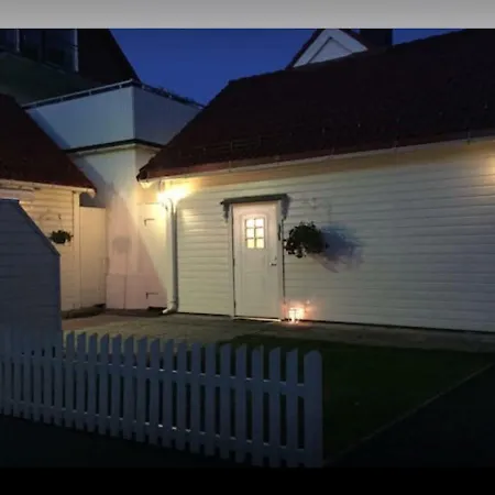 Casa vacanze Koselig Landsbyhus I Nordfjord *