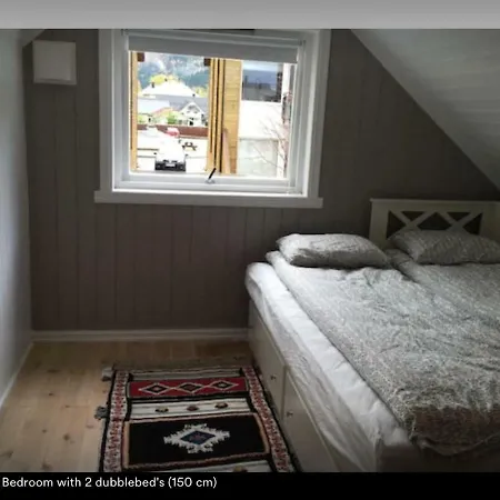 Koselig Landsbyhus I Nordfjord Holiday home Nordfjordeid