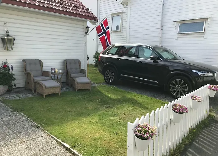 Koselig Landsbyhus I Nordfjord * Nordfjordeid