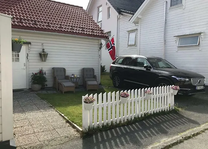 Koselig Landsbyhus I Nordfjord Ferienhaus *