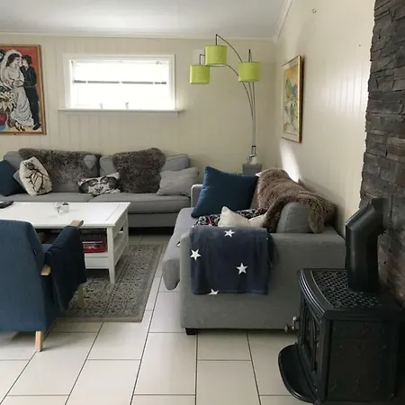 Holiday home Koselig Landsbyhus I Nordfjord